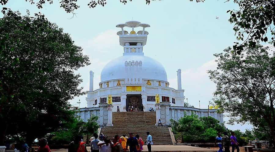 Dhauli Giri