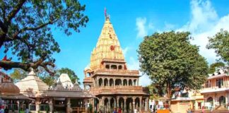 How to Reach Shree Mahakaleshwar Temple