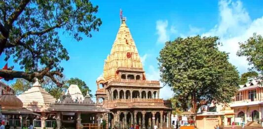 How to Reach Shree Mahakaleshwar Temple