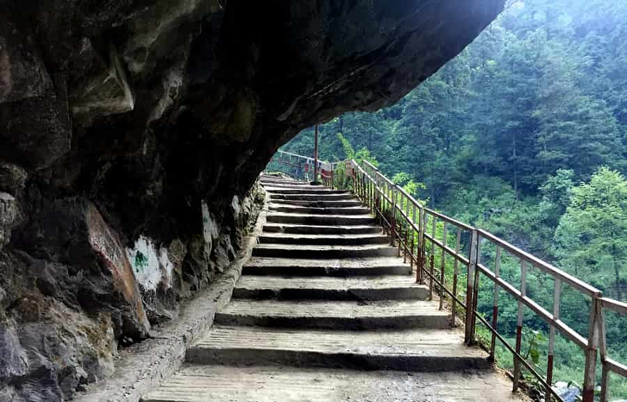 Way to Yamunotri Dham