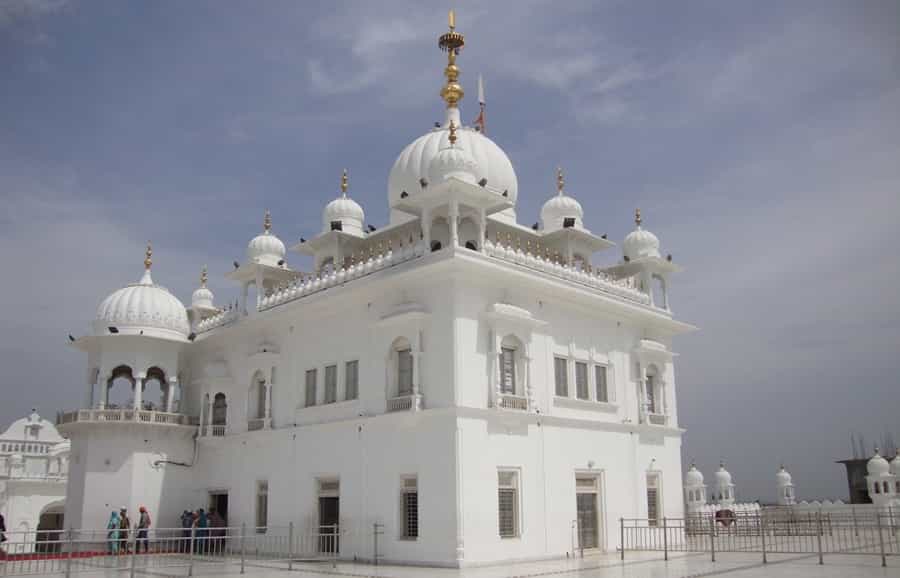 Takht Keshgarh Sahib