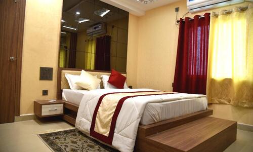 Hotel M K Plaza Bodhgaya