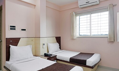 Hotel Crystal Court pune 