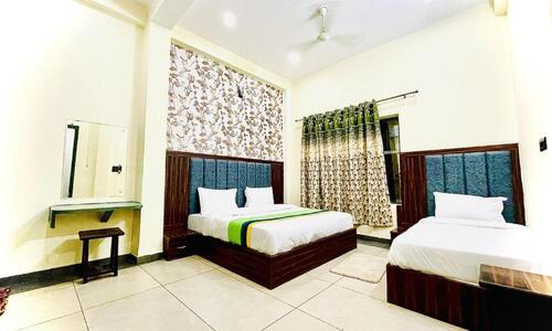 Hotel Crystal inn premium Mathura