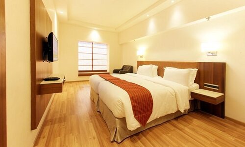 Hotel Emerald Park Nashik