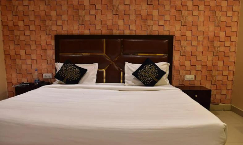 Hotel Golden Apple Prayagraj
