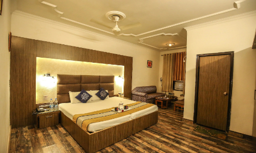 Hotel Goverdhan Palace Mathura