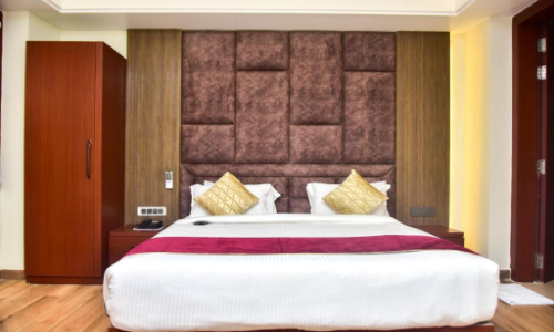 Hotel The Park View Prayagraj