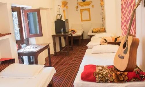 Kanha Paying Guest House Varanasi