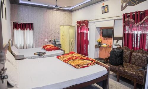 Kanha Paying Guest House Varanasi