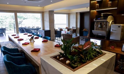 Royal Orchid Golden Suites Pune 