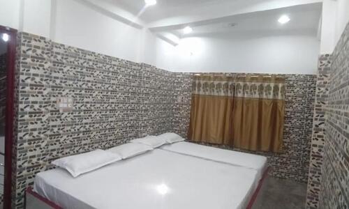 Hotel Thakur Ji Residency Varanasi