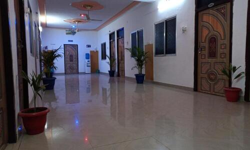Vindhyvasini Guest House Kushinagar