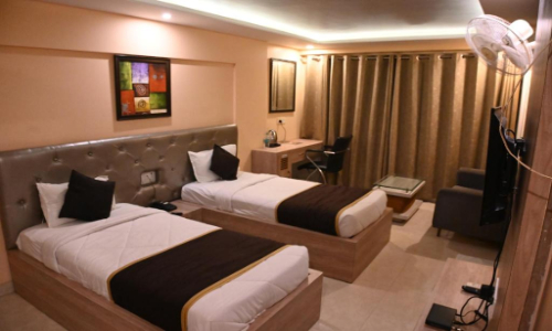 Hotel Yashpadam Continental Prayagraj